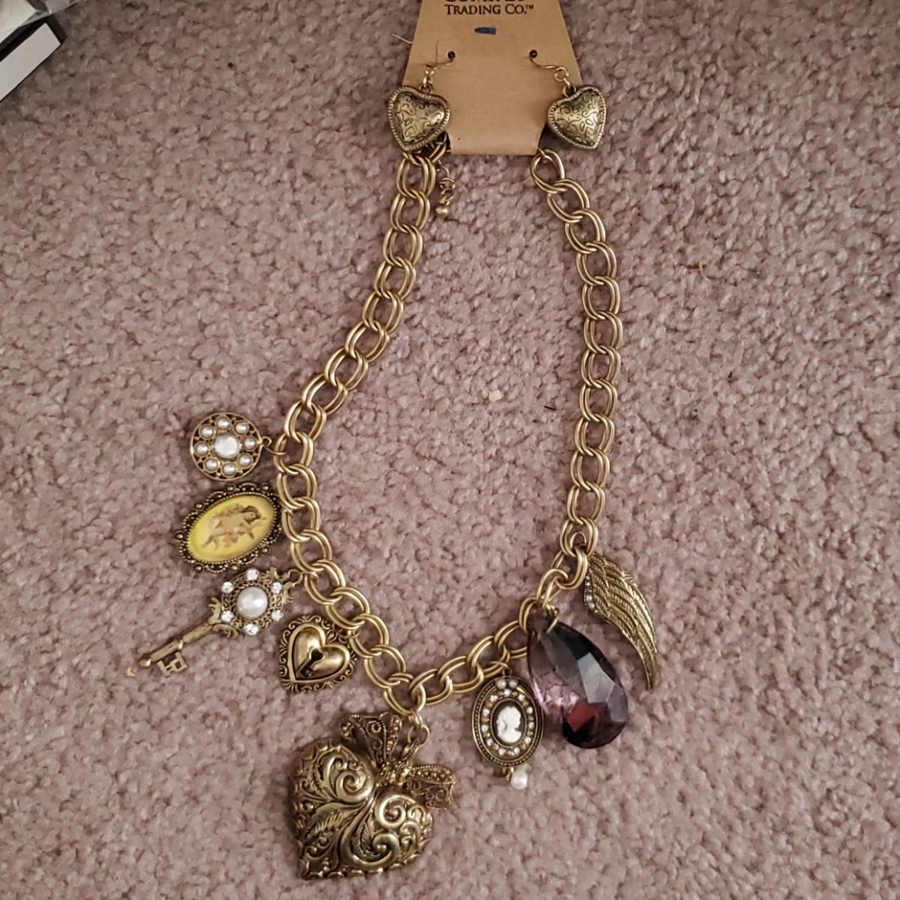 Compass trading co necklace and earring set